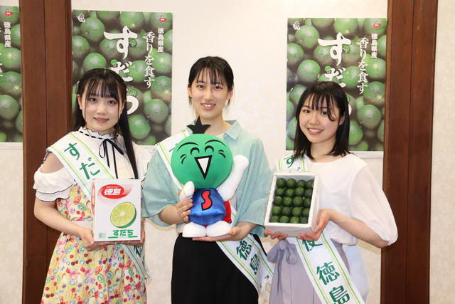 （左から）平石静香さん、桧妃菜さん、中川かりんさんの内容を表示