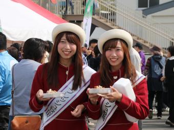 ミス・フレッシュ秋田もねぎ料理をPRしましたの内容を表示
