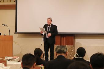 あいさつを行うJA全農あきた営農支援部 高橋敏幸部長の内容を表示