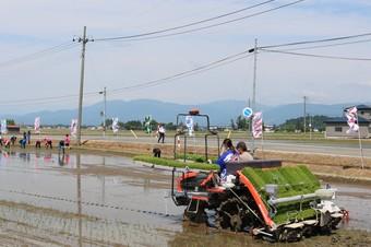 田植機にも挑戦の内容を表示