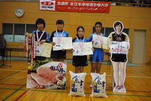 ホープス女子（左から１位山内選手、２位宗像選手、３位佐藤選手、３位酒井選手）の内容を表示