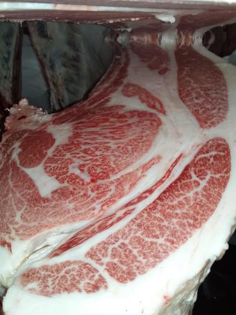 優良賞2席 生産者:㈲牛丸畜産さんの内容を表示