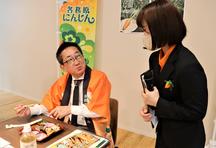 弁当制作の工夫を訪ねる市長の内容を表示