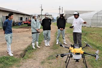 ドローンの操作説明の内容を表示