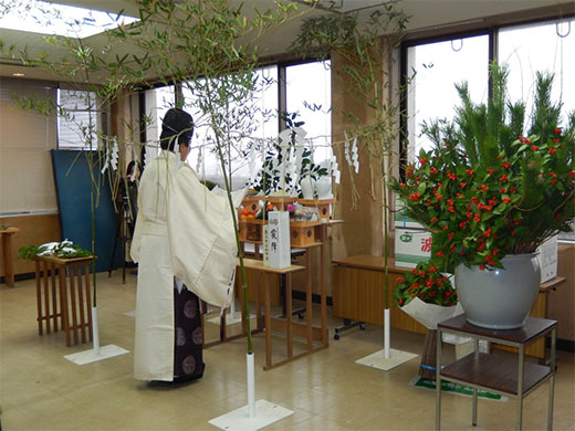 image002.jpg