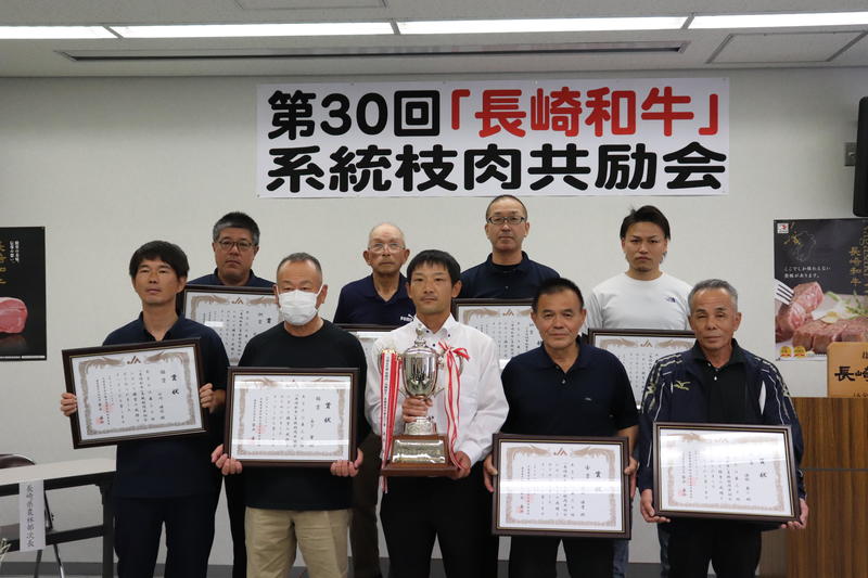 受賞された生産者のみなさんの内容を表示