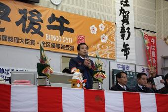 市場開設者としてあいさつする長野県本部長の内容を表示