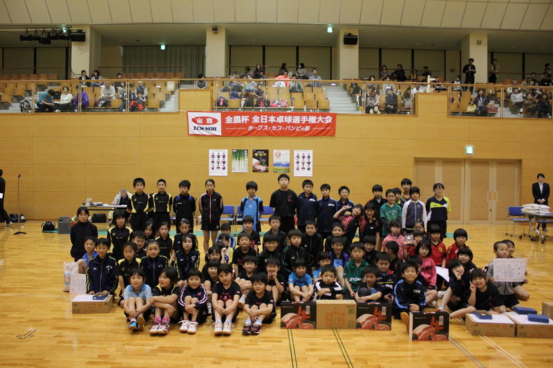 総勢76名、みんなで記念撮影。の内容を表示