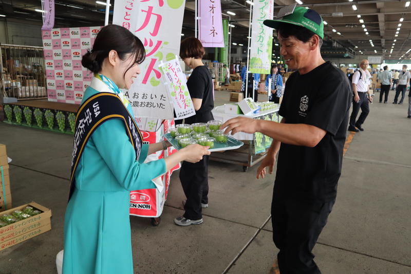 ◆試食配布の様子の内容を表示