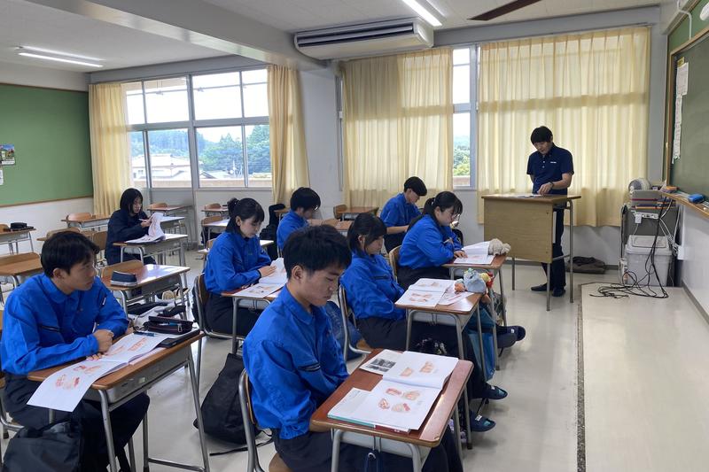 ◆おおいた和牛やについて学ぶ生徒たちの内容を表示
