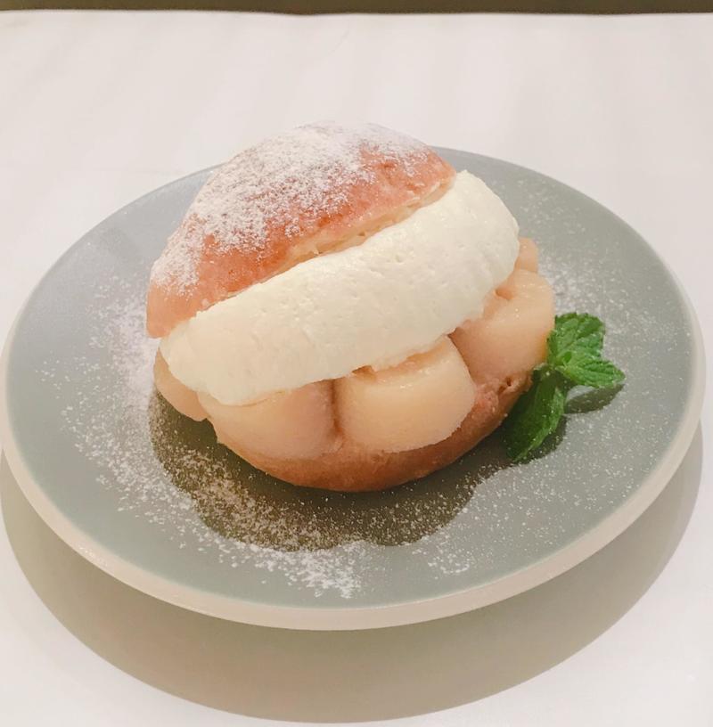 岡山小麦パン使用 岡山白桃のマリトッツオの内容を表示