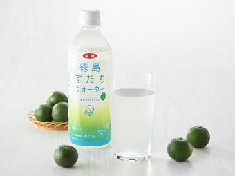 徳島県すだち飲料「徳島すだちウォーター（500mlペットボトル）」の内容を表示