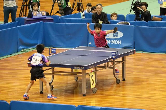 (試合の様子)都道府県大会を勝ち抜いた選手たちが、大人顔負けのハイレベルな熱戦を繰り広げましたの内容を表示