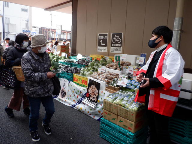 来店客に応対する当県本部職員の内容を表示