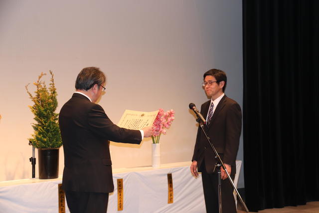 農林水産大臣賞を受賞した森川 雄介氏（右）の内容を表示