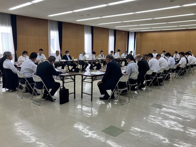 会議の様子の内容を表示