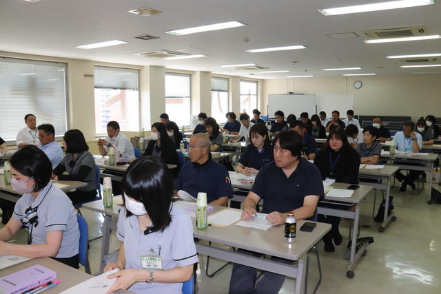 研修会の様子の内容を表示