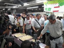 ～試食会風景～の内容を表示